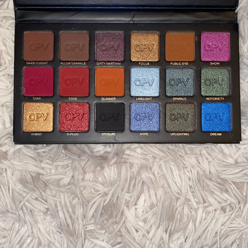OPVBEAUTY London Spotlight Eyeshadow Palette - Picture 2 of 7